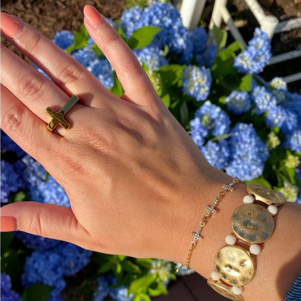 NEW Gold Cross Bracelet - Picture 8 of 9